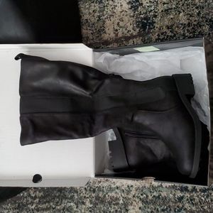 Torrid 7.5 wide boots